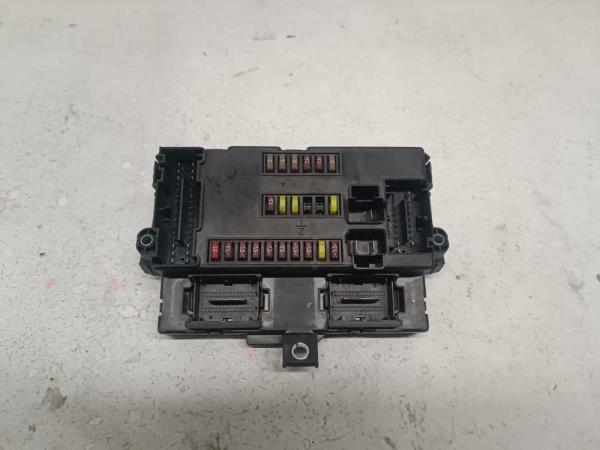 BOITE A FUSIBLE PEUGEOT BOXER/ CITROEN JUMPER/ FIAT DUCATO - Vue 1